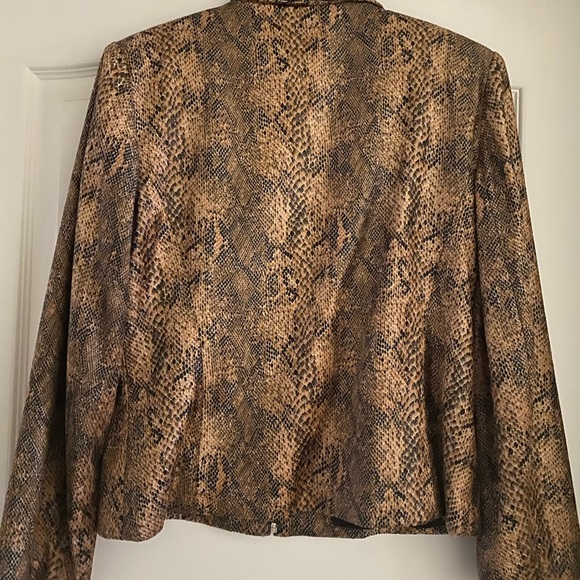 Animal print jacket with padded shoulders - Picture 3 of 5